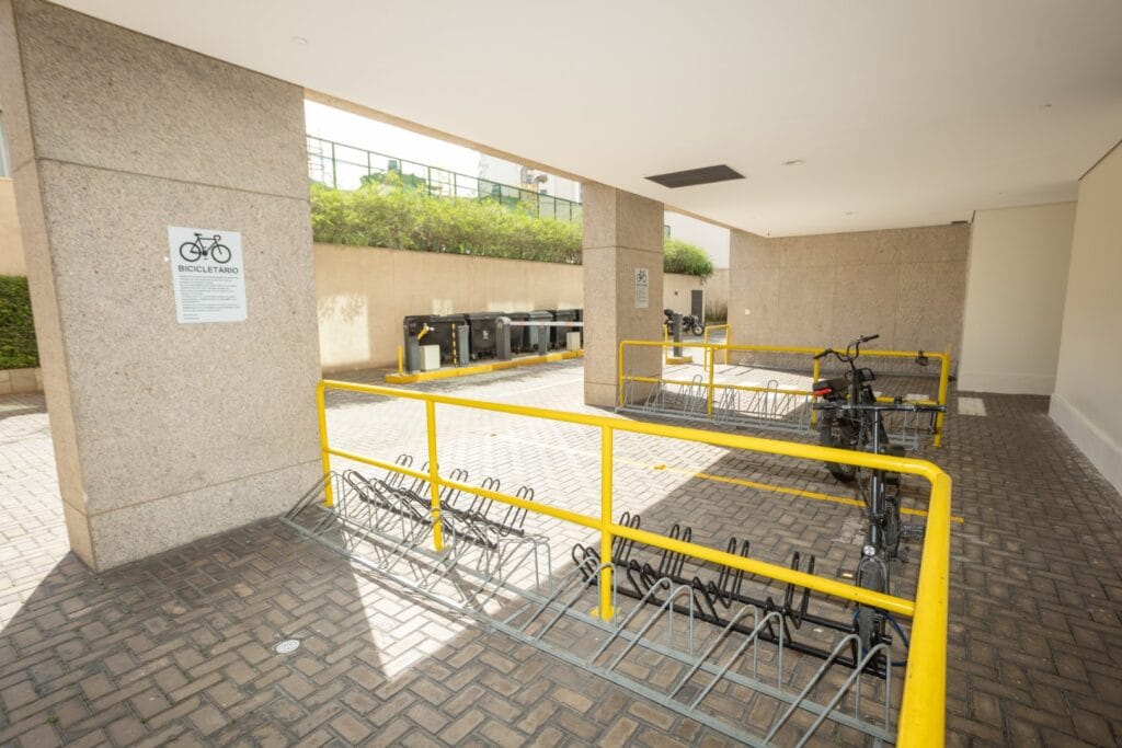 Bicicletário para usuários do Corporate Park